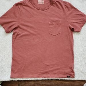 Faherty Sunwashed Organic Cotton Pocket Tee Faded Red Sz L Coastal Vibes Beachy